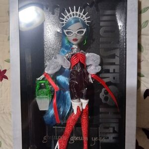 MONSTER HIGH DOLL
